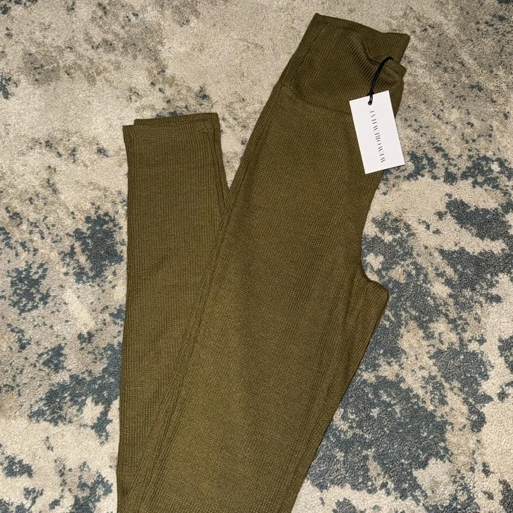 NEW WeWoreWhat Waffle Knit Legging size Small - Picture 4 of 4